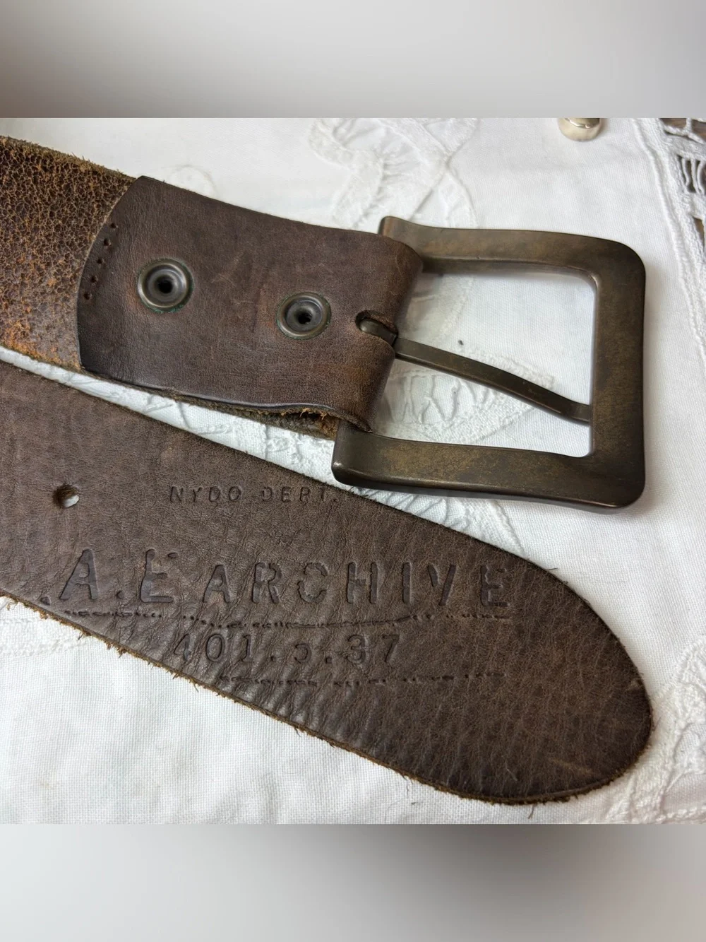 American Eagle Archive brown leather belt men’s XL 1990s